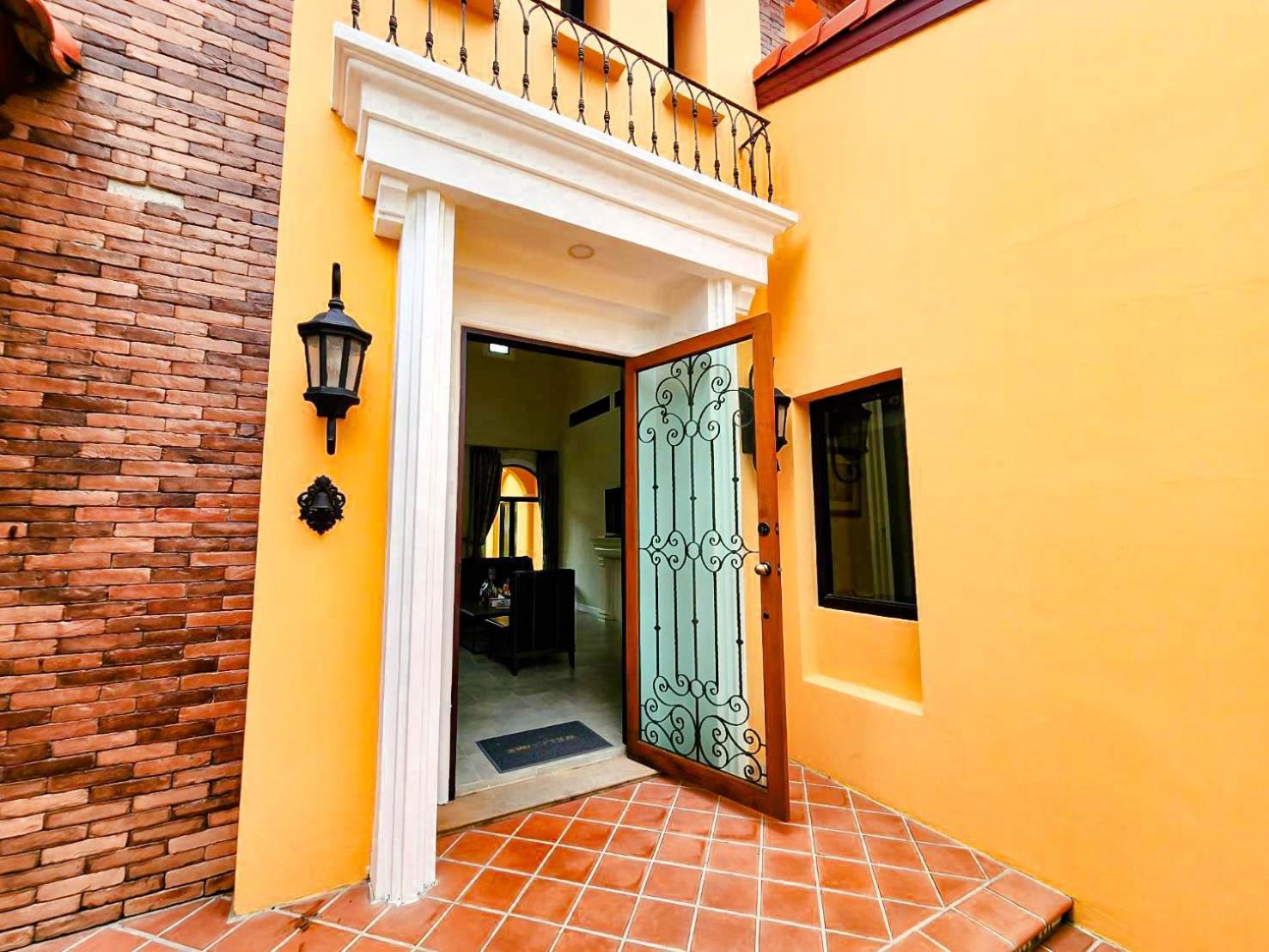 Chivani Pattaya Exterior foto
